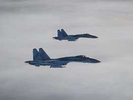 Визит Токаева в&nbsp;Москву: борт президента Казахстана сопровождают истребители 