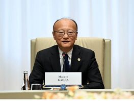 Азия өнүктүрүү банкынын президенти Масато Кандо Бишкекке келди 