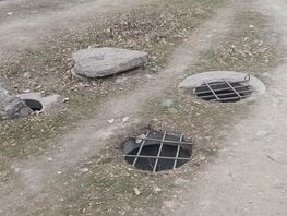 Бишкекчане жалуются на&nbsp;опасные люки на&nbsp;улице Валиханова 
