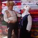 Фото из архива Жээнбека Мамырканова. Жамбы Карыбекова (справа) с супругом Жээнбеком Мамыркановым