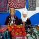 Фото из архива Жамбы Карыбековой. Жамбы Карыбекова (справа) на одной из выставок