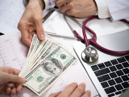 Брали деньги. Шесть врачей Центра психиатрии и&nbsp;наркологии водворили в&nbsp;СИЗО ГКНБ 