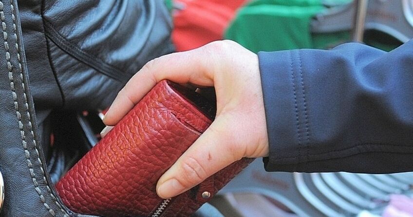 В&nbsp;Бишкеке задержали карманников, укравших в&nbsp;маршрутке почти 700 тысяч сомов 