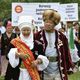 Фото из архива Жамбы Карыбековой. Жамбы Карыбекова (слева) на одной из выставок
