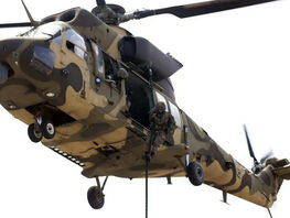 Defense Ministry helicopter makes hard landing in Pobeda Peak area