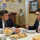 Фото Султана Досалиева. Эльдар Айтматов рассказал президенту о планах по реконструкции дома-музея Чингиза Айтматова