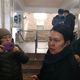 Фото 24-kg.com. К родителям вышла руководитель управления образования Сауле Мейрманова