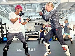 Валентина Шевченко показала тренировку перед защитой своего титула на UFC 322