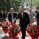 Фото мэрии Оша. В Оше открыли памятник Алишеру Навои