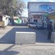 Фото мэрии Кара-Балты. По городу установили бетонные блоки, которые блокируют проезд транспорта
