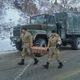 Фото ИА «24-kg.com» Солдаты готовят снаряды для обстрела